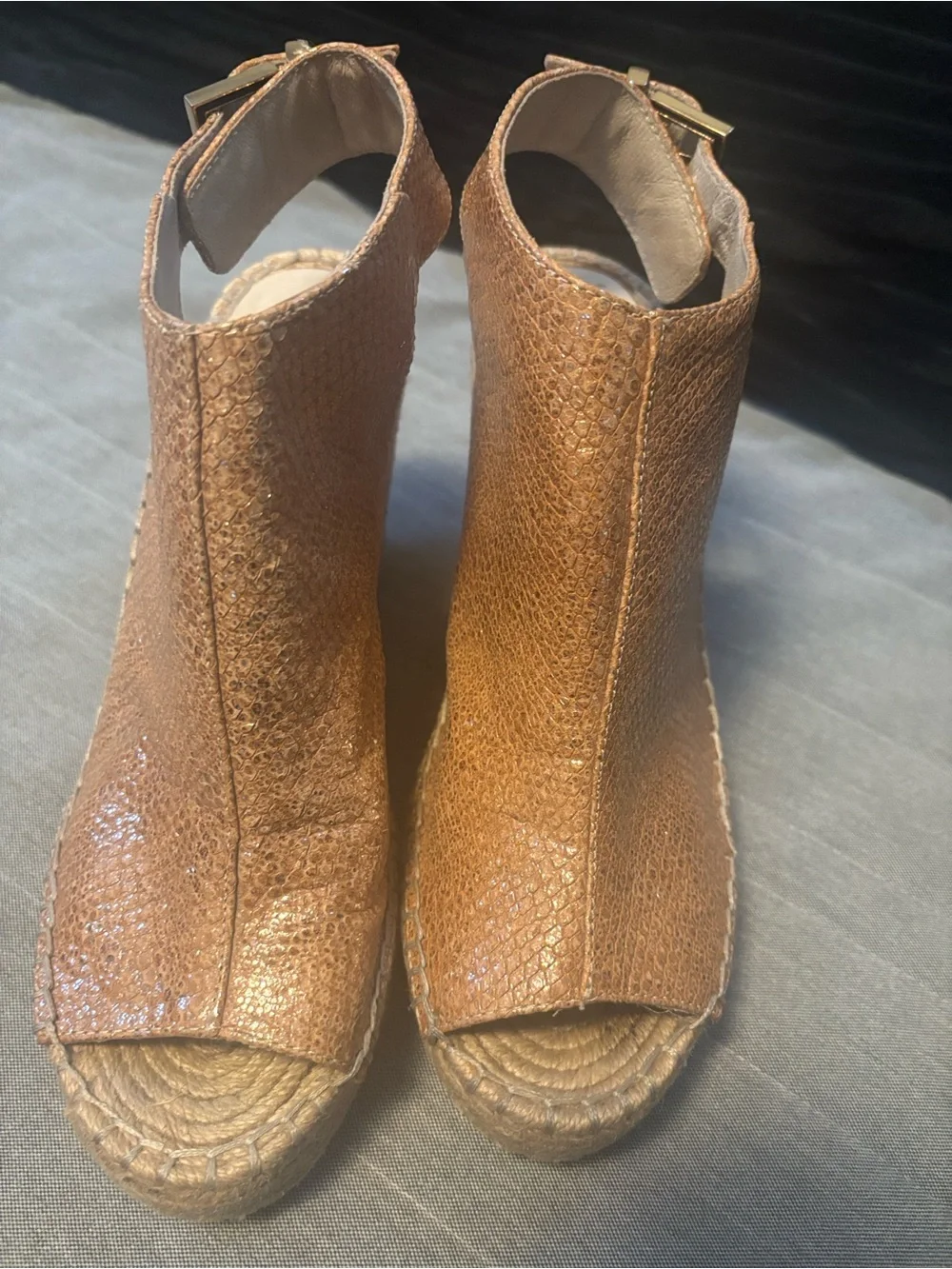 Kenneth Cole Textured Tan Espadrille Wedge Peep-Toe Sandal
